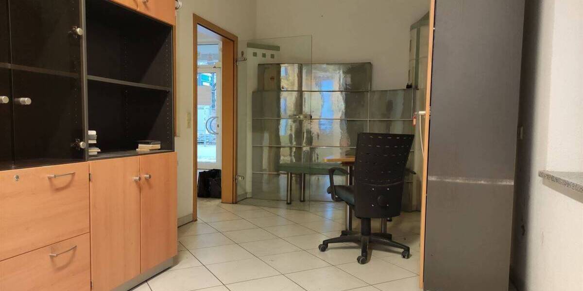 Gewerbeobjekt Ulm Mitte - 4 Zimmer, 173 m&sup2;, 498.000&euro; | Angebot:25740407