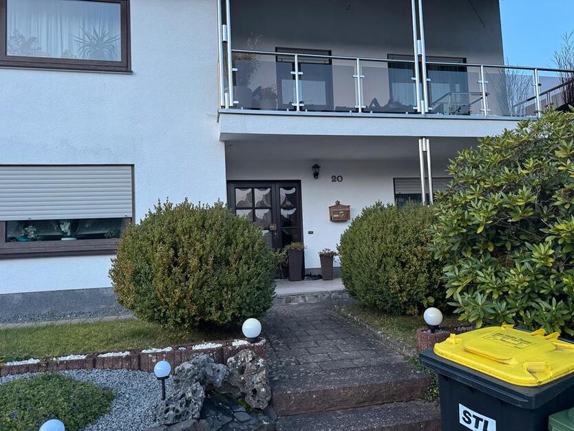 Einliegerwohnung 80 m2 mit einem eigenen Eingang und Garten zimmer