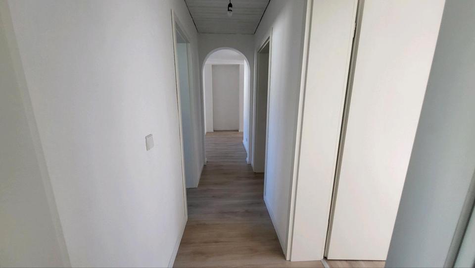Etagenwohnung Neumarkt in der Oberpfalz Altenhof - 4.5 Zimmer, 100 m&sup2;, 330.000&euro; | Angebot:26771512