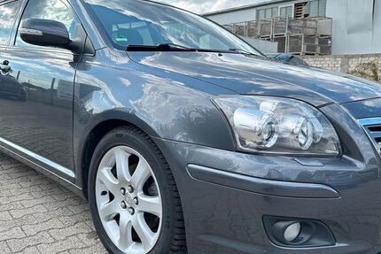 Toyota Avensis 170.000 km 4.450 &euro; Castrop-Rauxel 44579