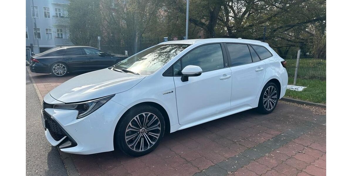 Toyota Corolla 74.000 km 20.600 &euro; Stelle 21435