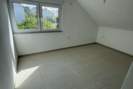 Wohnung Backnang - 3 Zimmer, 74 m&sup2;, 1.100&euro; | Angebot:26884186