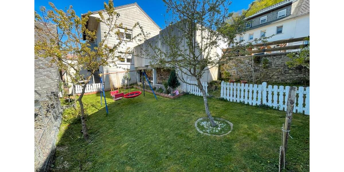 Einfamilienhaus Kirn - 7 Zimmer, 160 m&sup2;, 250.000&euro; | Angebot:27158171