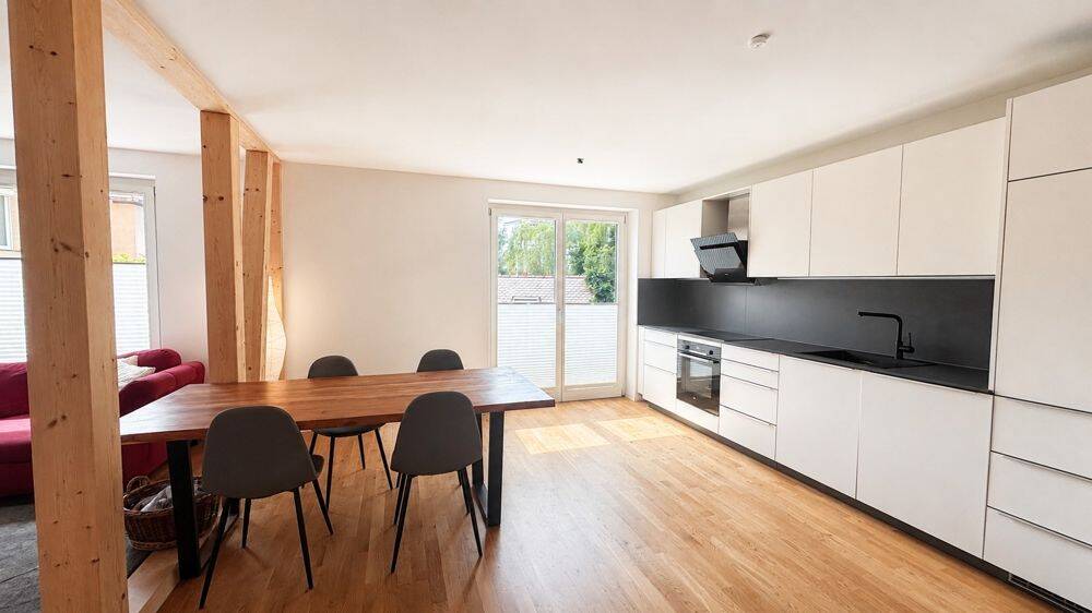 Etagenwohnung Reutlingen Innenstadt - 2 Zimmer, 53 m&sup2;, 925&euro; | Angebot:26881331