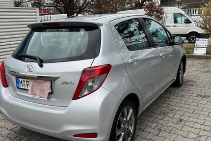 Toyota Yaris 79.000 km 5.500 &euro; München 81369