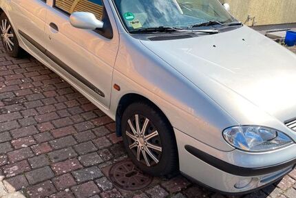 Renault Megane 87.590 km 2.499 € Stäbelow 18198