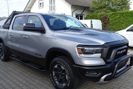 Dodge RAM 1500 5,7l HEMI Rebel 35.400 km 33.990 &euro; Rodgau 63110