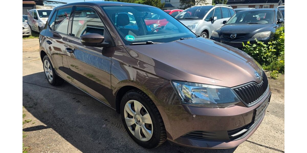 Skoda Fabia 154.896 km 4.900 &euro; Lübeck 23568