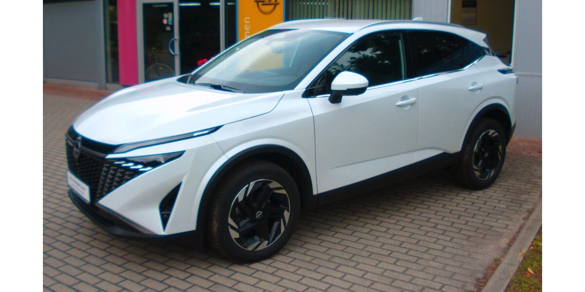 Nissan Qashqai 21.100 km 29.990 &euro; Cottbus 03044