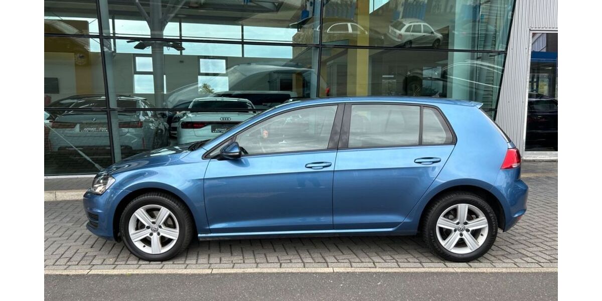 VW Golf 229.000 km 6.750 &euro; Niestetal bei Kassel 34266