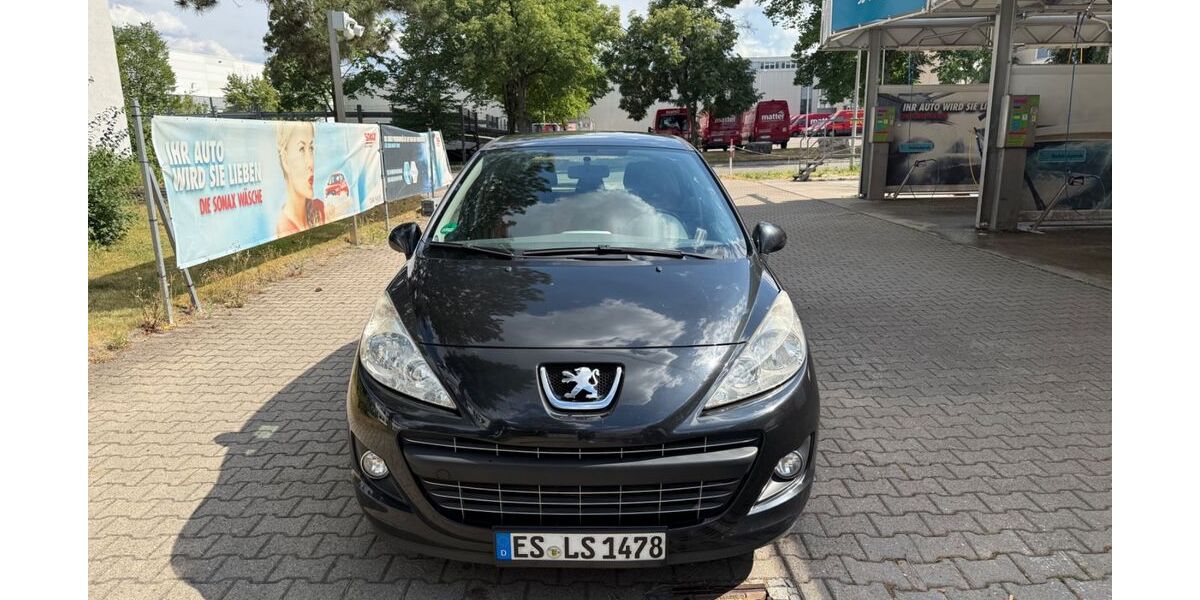 Peugeot 207 106.000 km 2.900 &euro; Leinfelden-Echterdingen 70771