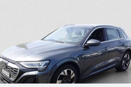 Audi Q8 e-tron 48.388 km 48.870 € Remscheid 42897