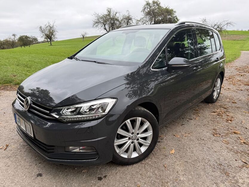 VW Touran 211.000 km 11.450 € Affalterbach 71563