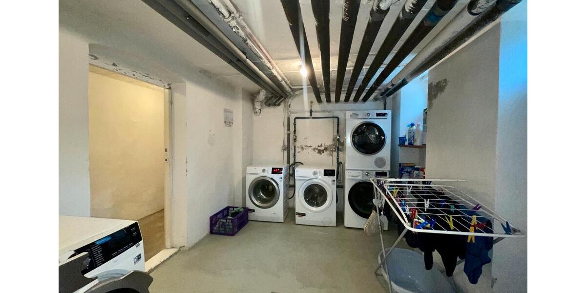 Elegante 5-Zimmer-Altbauwohnung mit Balkon in begehrter Lage Magdeburgs 5 zimmer