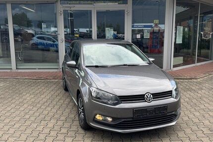 VW Polo 63.900 km 10.930 &euro; Klötze 38486