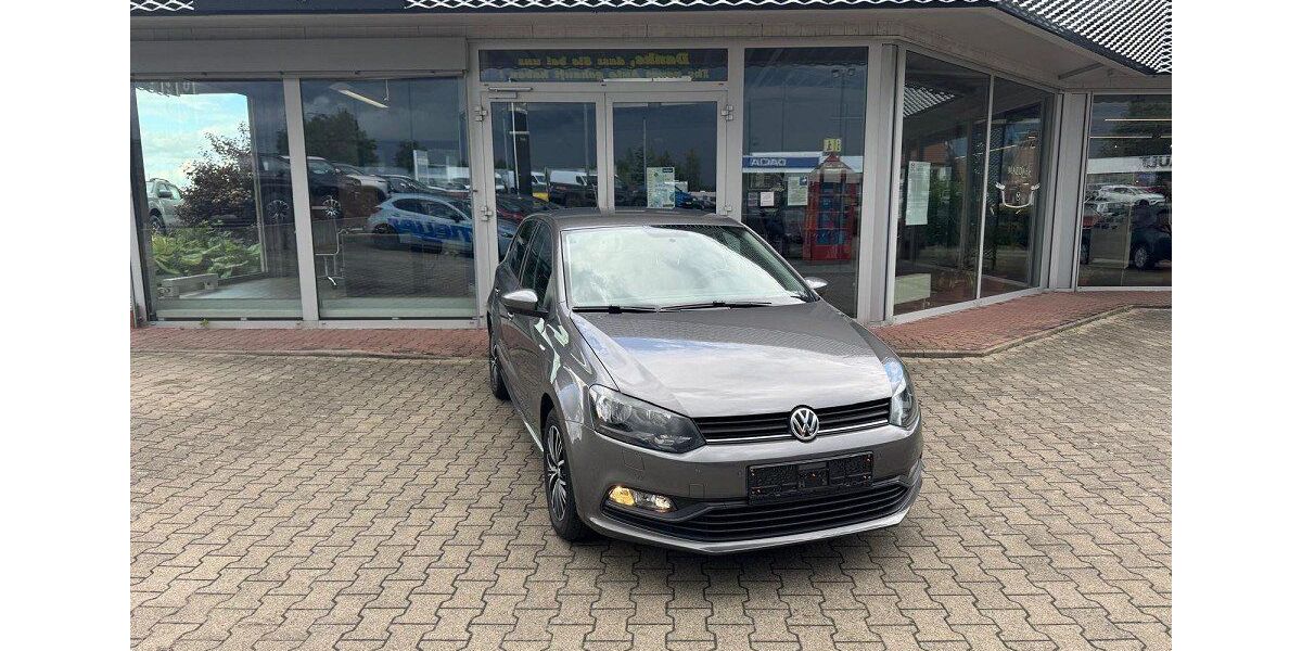 VW Polo 63.900 km 10.930 &euro; Klötze 38486