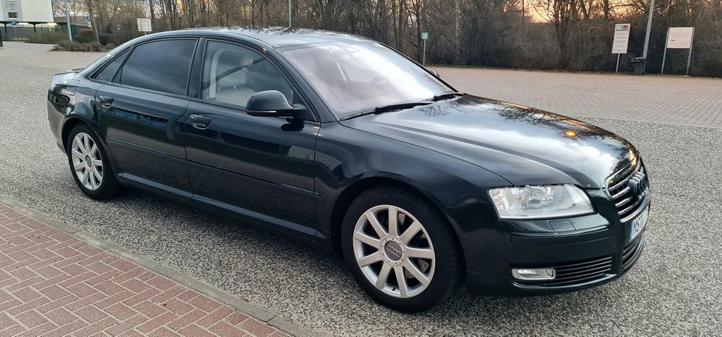 Audi A8 116.000 km 15.600 &euro; Neverin 17039