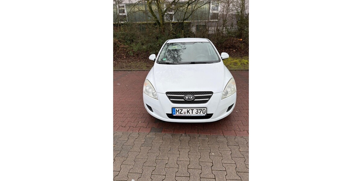 Kia Ceed 131.850 km 3.500 &euro; Mainz 55116
