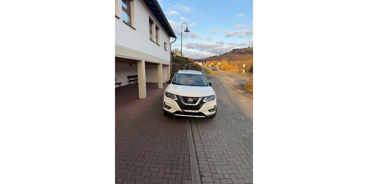 Nissan X-Trail 71.900 km 19.600 &euro; Haiger 35708