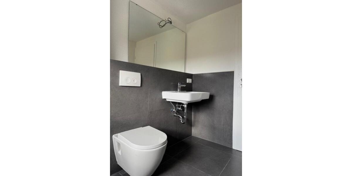 Dachgeschoßwohnung Karlsruhe Neureut - 4 Zimmer, 70 m&sup2;, 1.300&euro; | Angebot:25959537