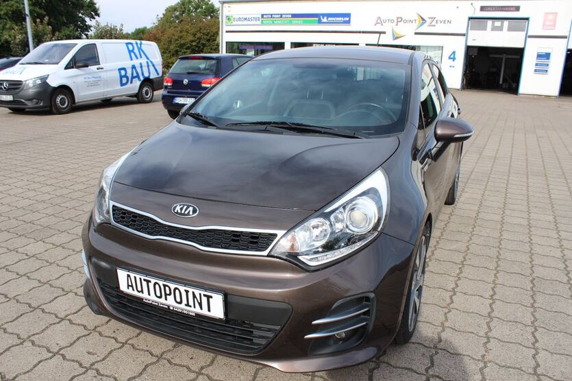 Kia Rio 100.000 km 9.290 € Zeven 27404