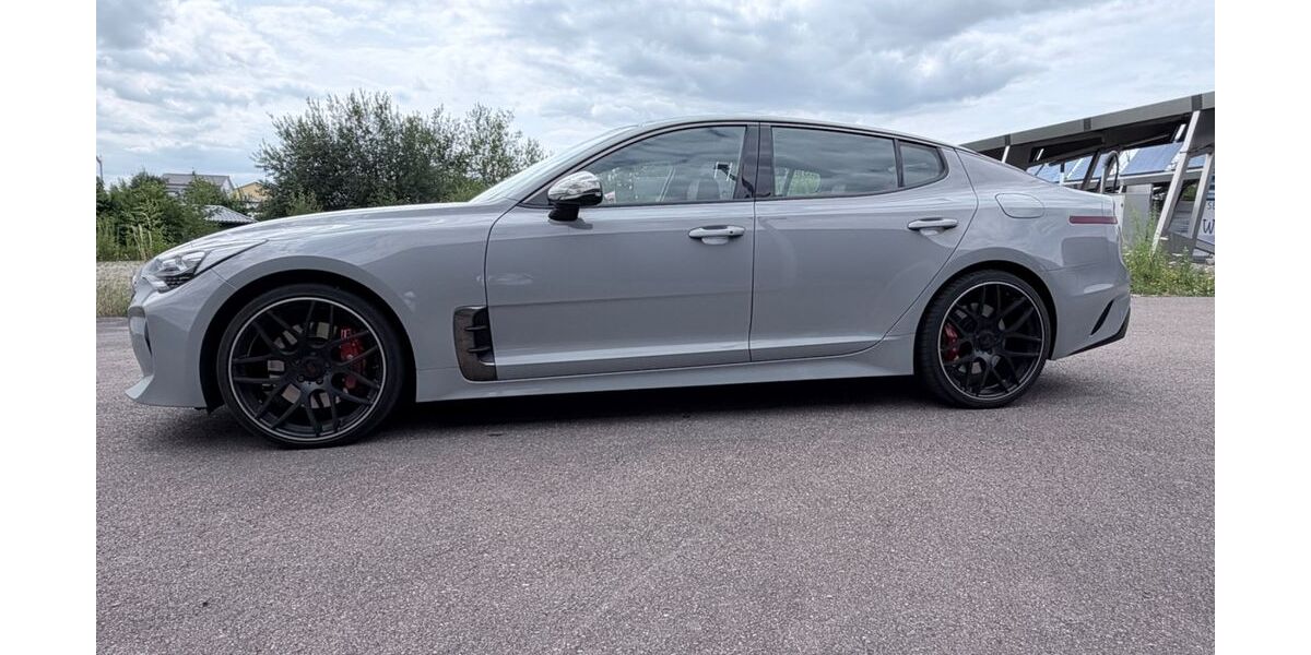 Kia Stinger 202.000 km 21.900 &euro; Furth im Wald 93437