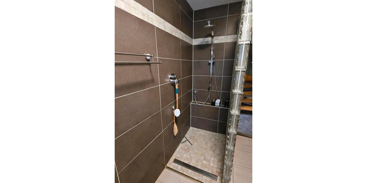 Einfamilienhaus Bad Arolsen - 5 Zimmer, 150 m&sup2;, 340.000&euro; | Angebot:27112574