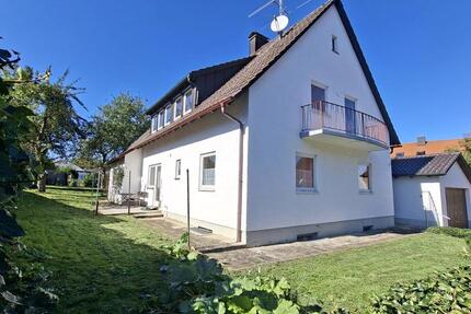 Ottobeuren: Großes Haus mit Einliegerwohnung, zentral gelegen 11 zimmer