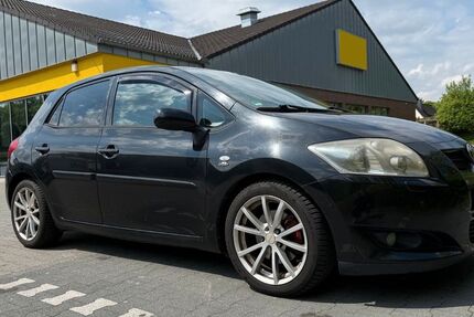 Toyota Auris 233.000 km 2.399 &euro; Bielefeld 33605