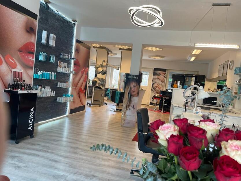 Beautyraum Friseur Platz zur Untermiete zimmer