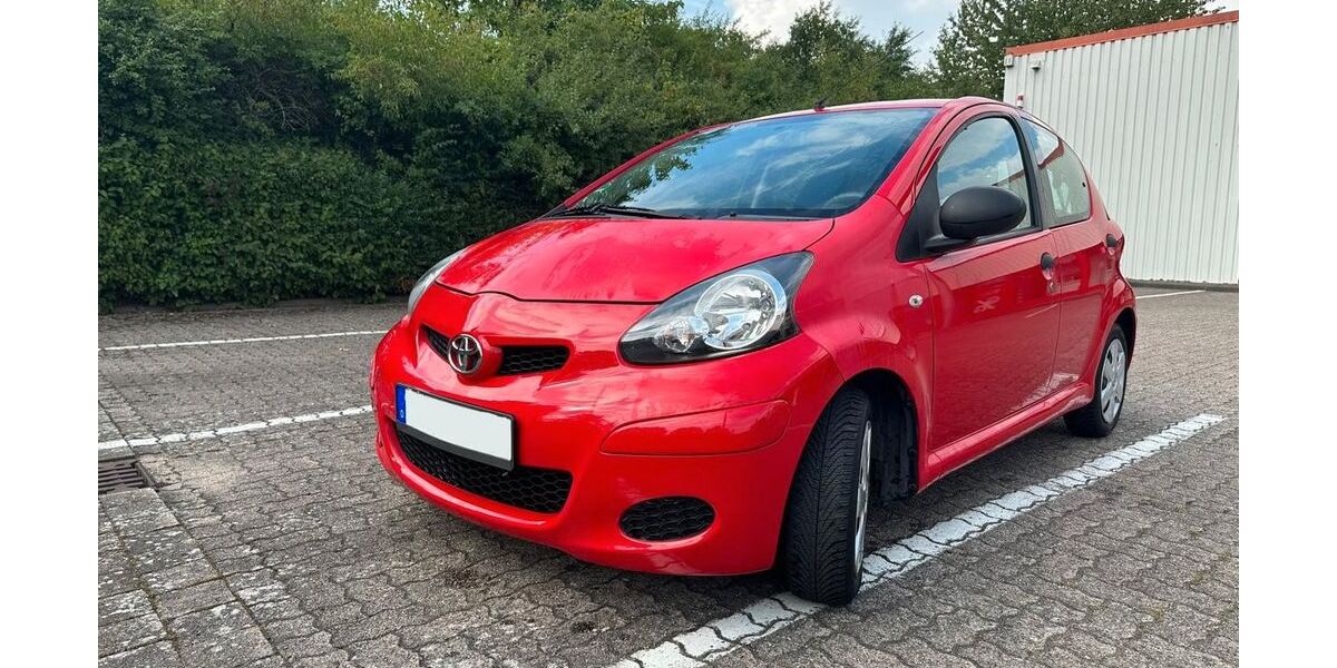 Toyota Aygo (X) 172.000 km 1.550 &euro; Alfeld 31061