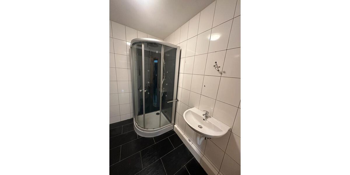 Etagenwohnung Ludwigshafen am Rhein Ludwigshafen-Hemshof - 3 Zimmer, 85 m&sup2;, 1.250&euro; | Angebot:26653145