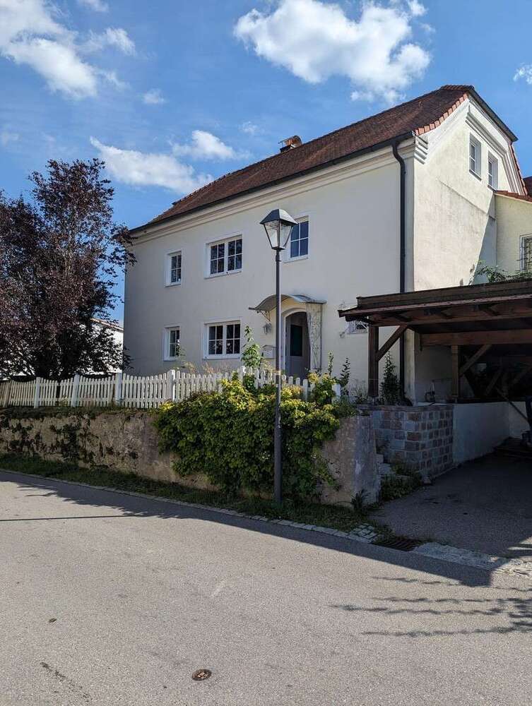 Haus zum Kaufen in Rotthalmünster 369.000 € 217 m²
