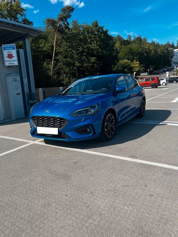 Ford Focus 150.000 km 12.800 € Frankenberg / Eder 35066
