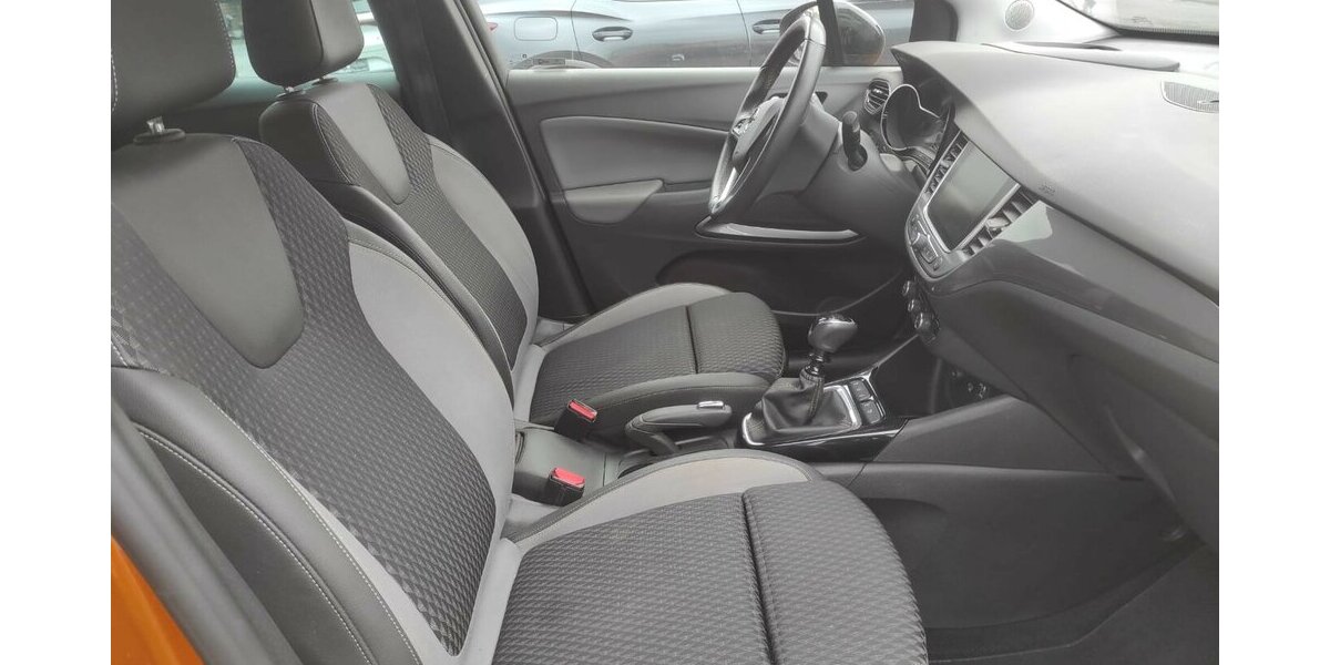 Opel Crossland 1,2 Turbo Ultimate Navi/LED/SH/FH/PDC 102.985 km 9.500 &euro; Höchstenbach 57629