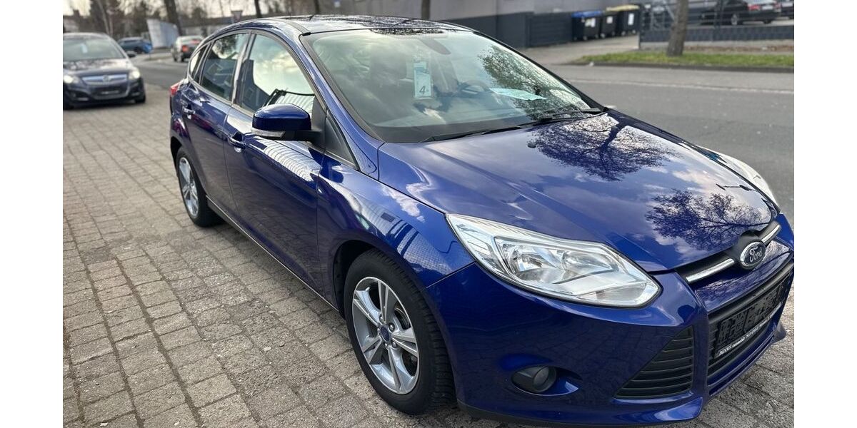 Ford Focus 108.000 km 6.990 &euro; Celle 29221