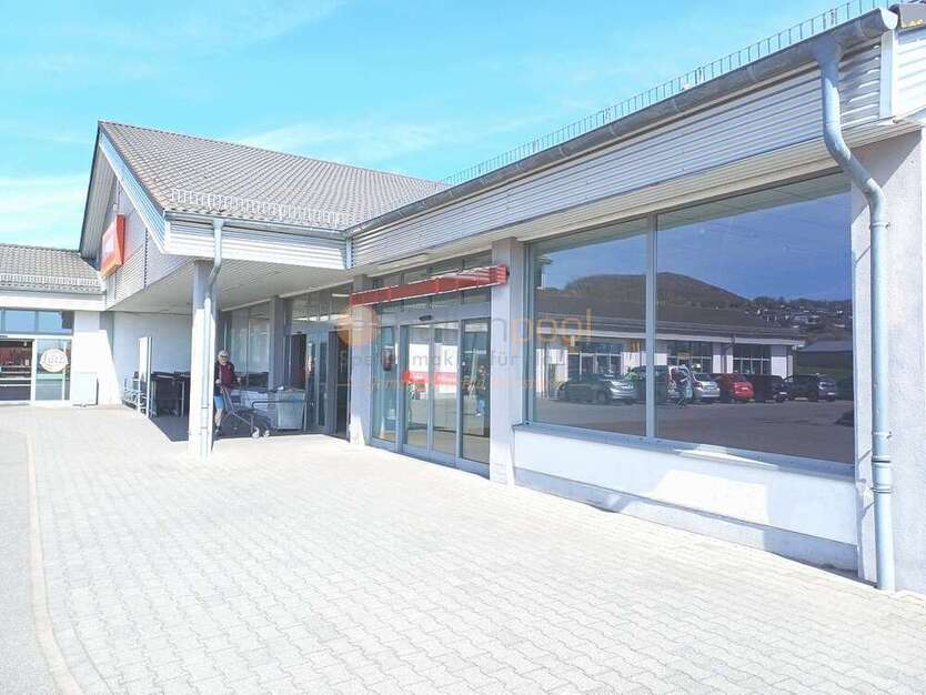 Einzelhandel in Nickenich 1.644 € 223 m²