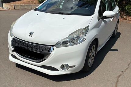 Peugeot 208 151.444 km 4.900 &euro; Alzey 55232