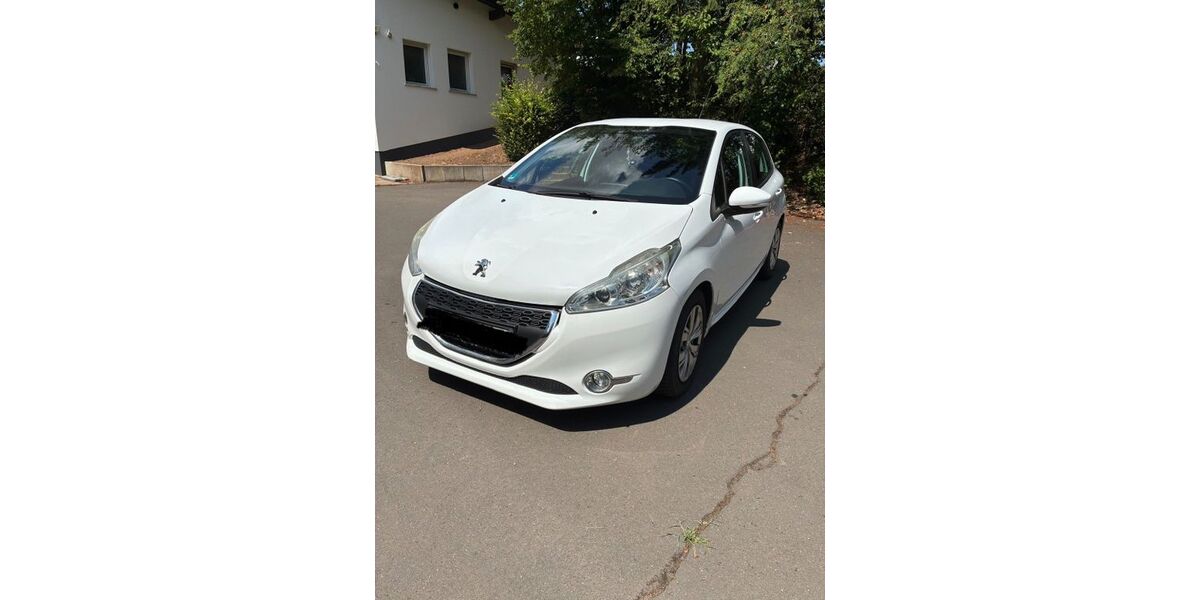 Peugeot 208 151.444 km 4.900 &euro; Alzey 55232