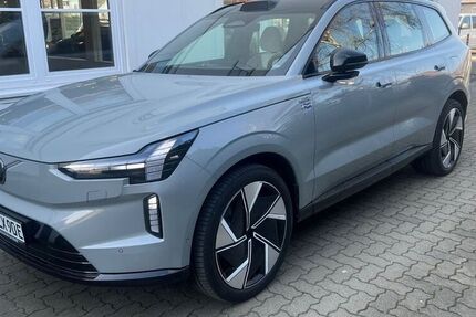 Volvo EX90