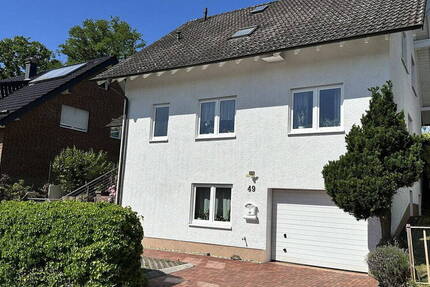 Haus Waldbröl - 6 Zimmer, 126 m&sup2;, 1.500&euro; | Angebot:26794401