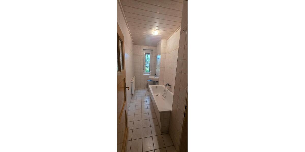 Erdgeschoßwohnung Calbe (Saale) - 3 Zimmer, 65 m&sup2;, 455&euro; | Angebot:27634547
