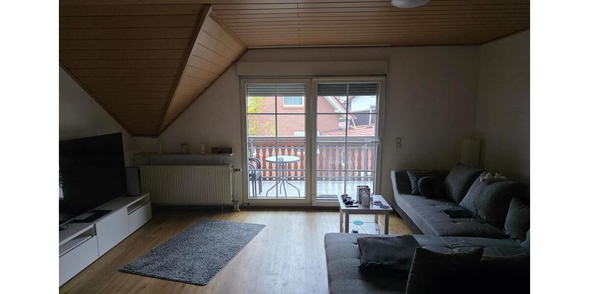 2 Zimmer DG-Wohnung am Felsenkeller 2 zimmer