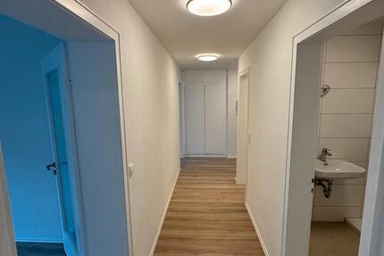 Kernsanierte 4-Zimmer Wohnung mit neuer EBK & 2x Balkon