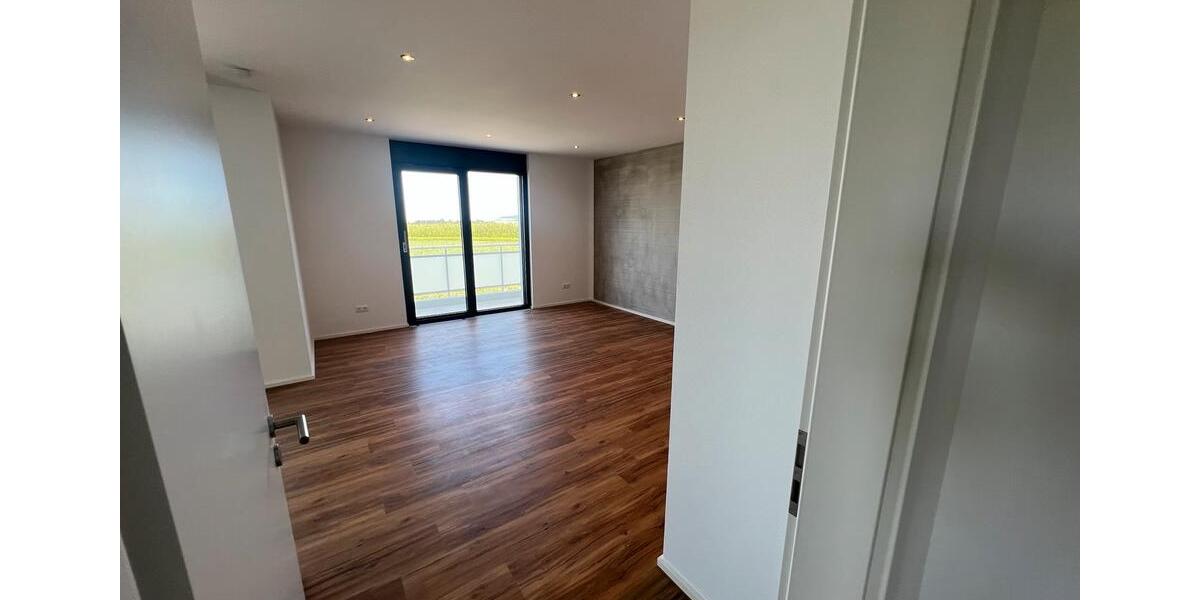 Erdgeschoßwohnung Uffenheim - 2.5 Zimmer, 75 m&sup2;, 275.000&euro; | Angebot:26528398