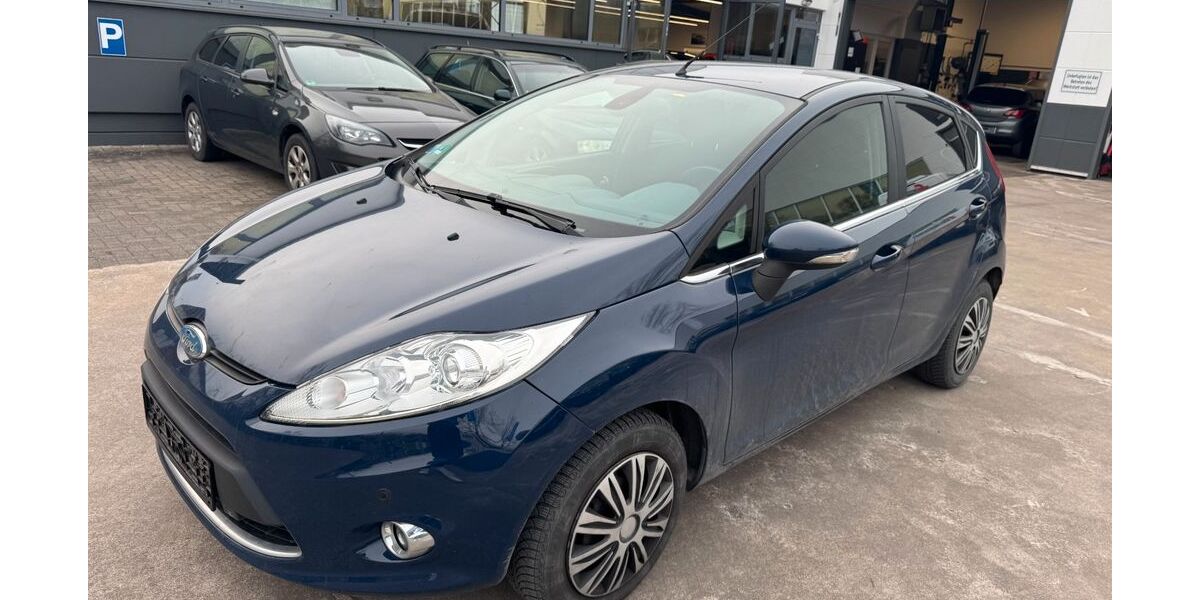 Ford Fiesta 175.000 km 2.250 &euro; Detmold 32758