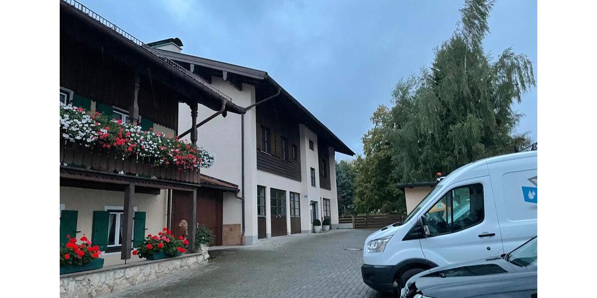 Einfamilienhaus Holzkirchen - 8 Zimmer, 240 m&sup2;, 3.000&euro; | Angebot:26677324
