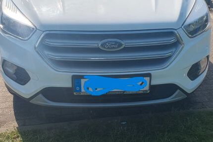 Ford Kuga 142.400 km 7.900 &euro; Frankfurt 15230