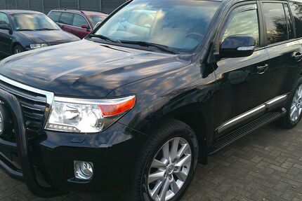 Toyota Land Cruiser 225.000 km 46.500 &euro; Neddemin 17039