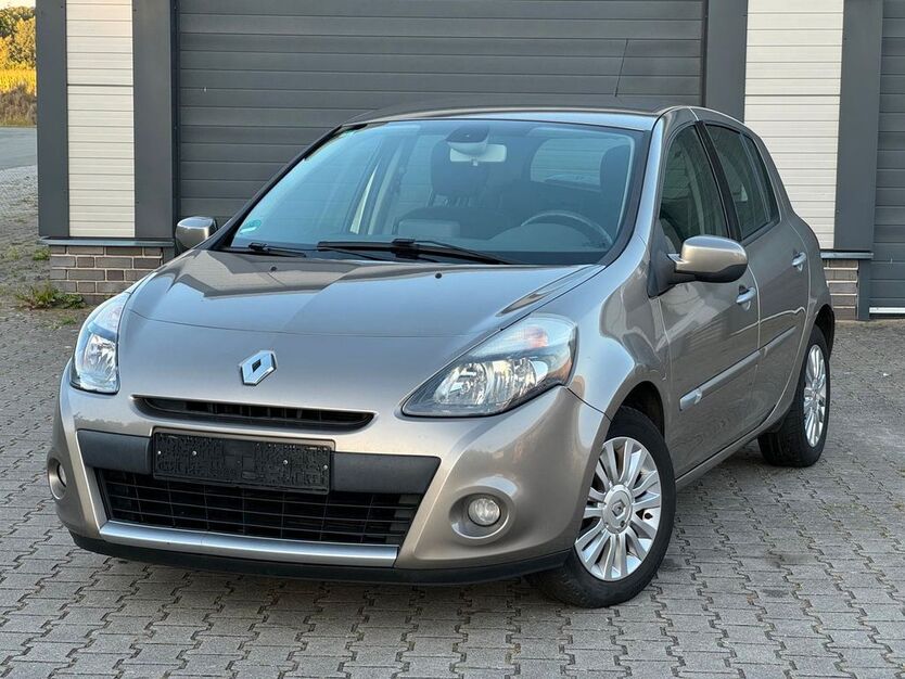 Renault Clio 233.000 km 2.200 € Surwold 26903